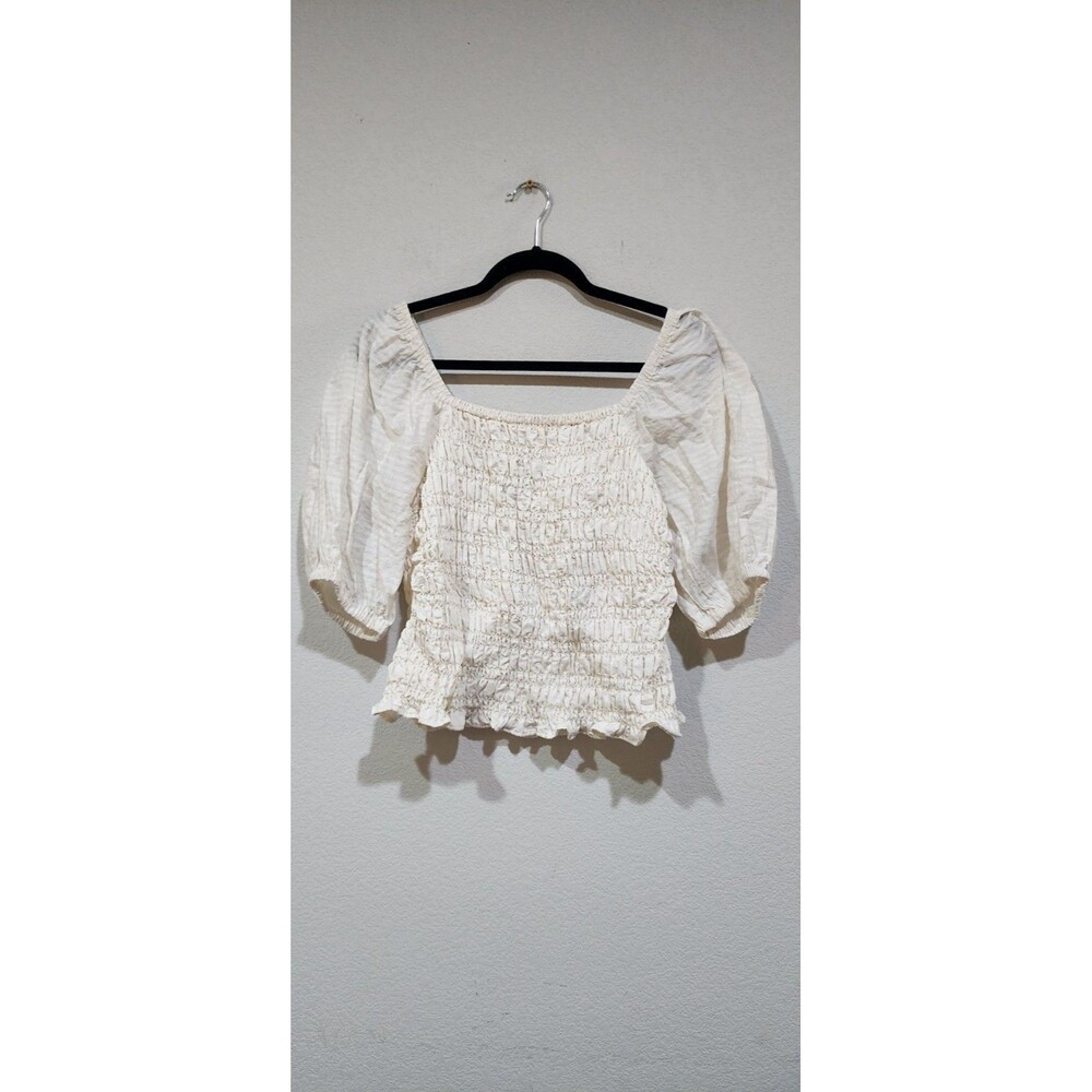 Women "Old Navy " cream,puffy short sleeves Ruched cropped top. Size M
